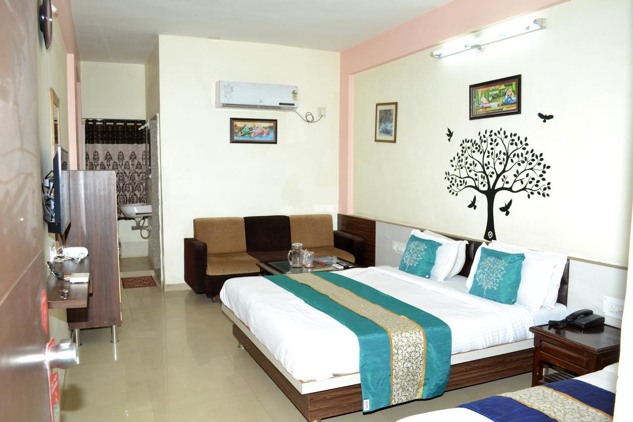 جاندي نجر Hotel Neelkanth Residency المظهر الخارجي الصورة